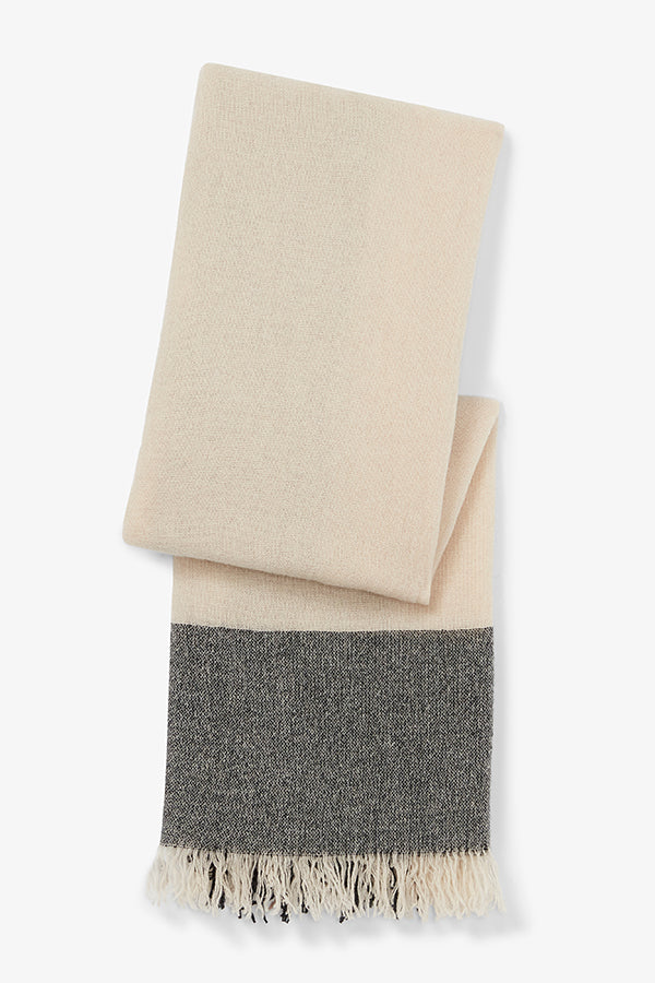 Packshot image of the wool scarf in ivory | Exclude | Grid Hover