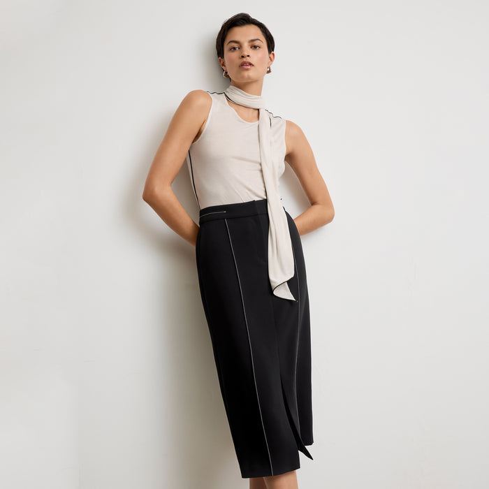 front image of a woman wearing the felicity top in cloud jersey | Lead